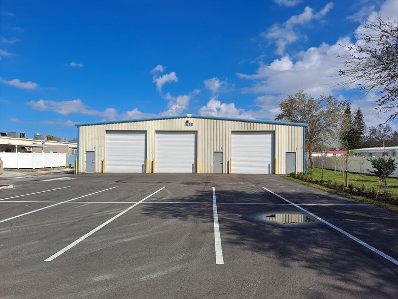 Primary Photo Of 7131-7137 142nd Ave, Largo Warehouse For Lease