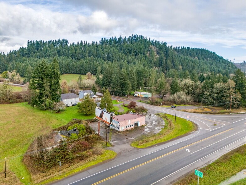 More Photos Of 26555 Salmon River Hwy, Grand Ronde Flex For Sale