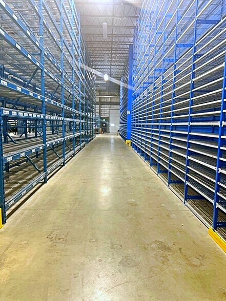 More Photos Of 885 Memorial Dr, Wood Buffalo Warehouse For Lease