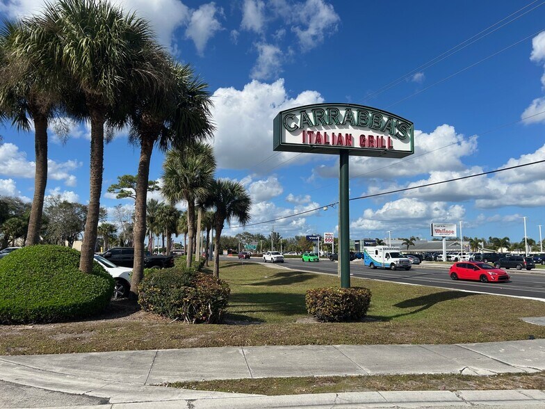 More Photos Of 2700 SE Federal Hwy, Stuart Freestanding For Sale