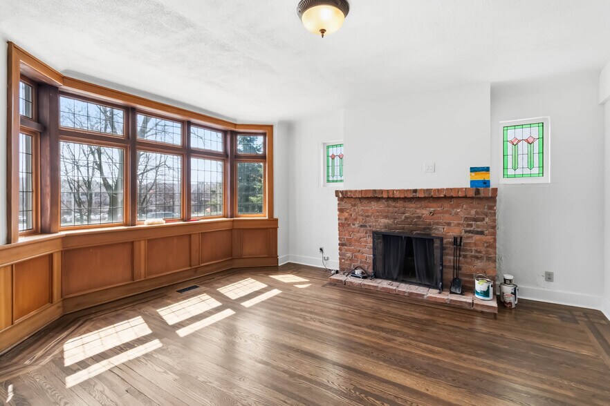 More Photos Of 250 Plains Rd W, Burlington Multifamily For Sale