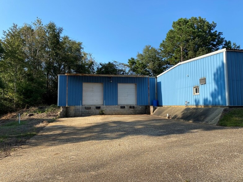 More Photos Of 74 Gateway Dr, Midland City Warehouse For Lease
