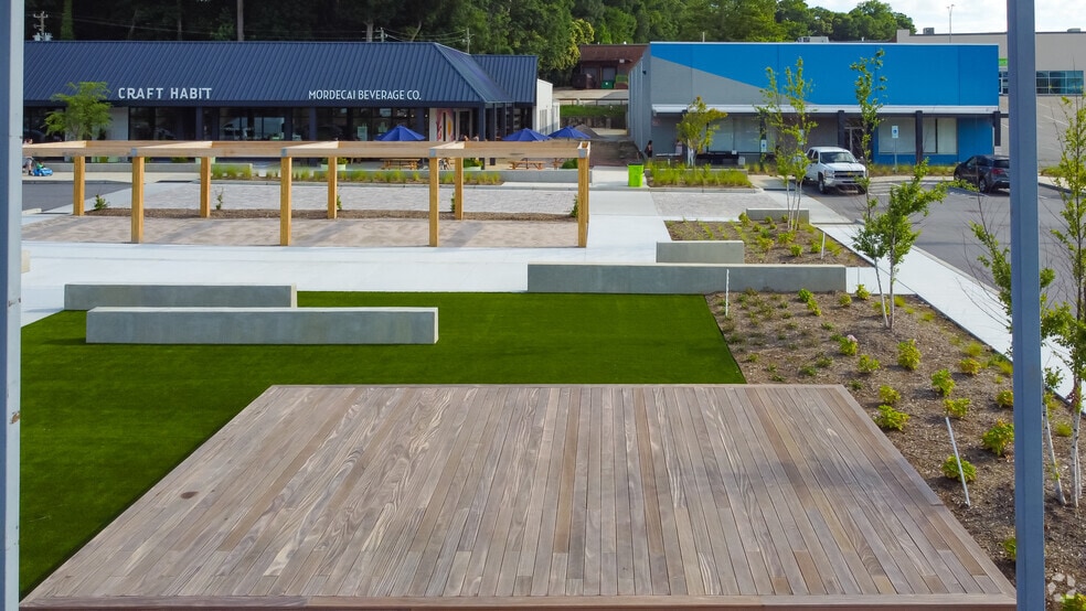 More Photos Of 2409 Crabtree Blvd, Raleigh General Retail For Lease