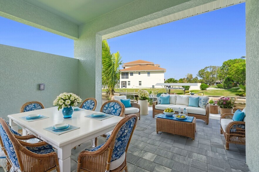 More Photos Of 1107 SE 38th St, Cape Coral Apartments For Sale