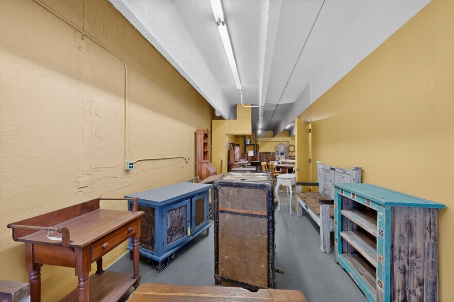 More Photos Of 2906 4th St NW, Albuquerque Warehouse For Sale