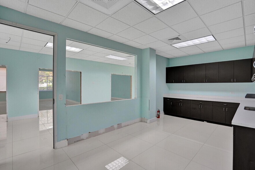 More Photos Of 15620 SW 29th St, Miramar Medical For Sale