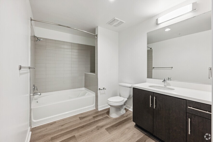 More Photos Of 801 S Hope St, Los Angeles Apartments For Lease