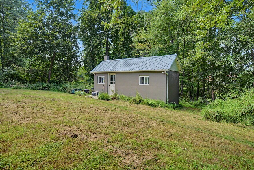More Photos Of 21 Frontage Rd, Blairstown Specialty For Sale