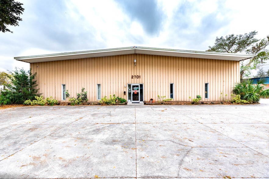 Primary Photo Of 2701 Airport Rd, Plant City Warehouse For Sale