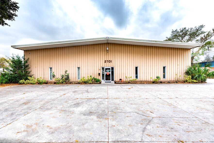 More Photos Of 2701 Airport Rd, Plant City Warehouse For Sale