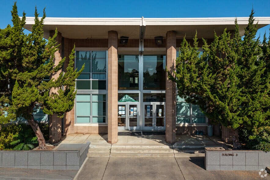 More Photos Of 345 Middlefield Rd, Menlo Park Office For Sale