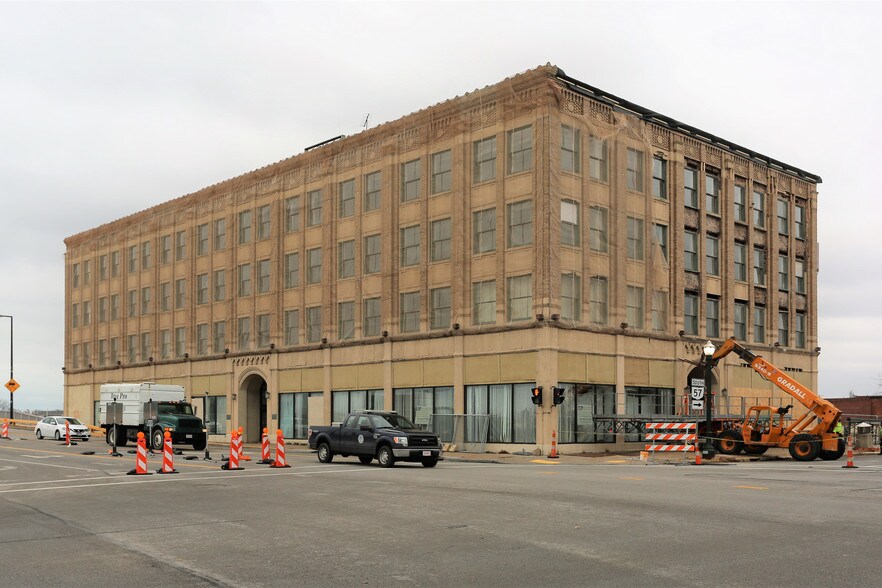 More Photos Of 301 Broadway, Lorain Hotel For Sale