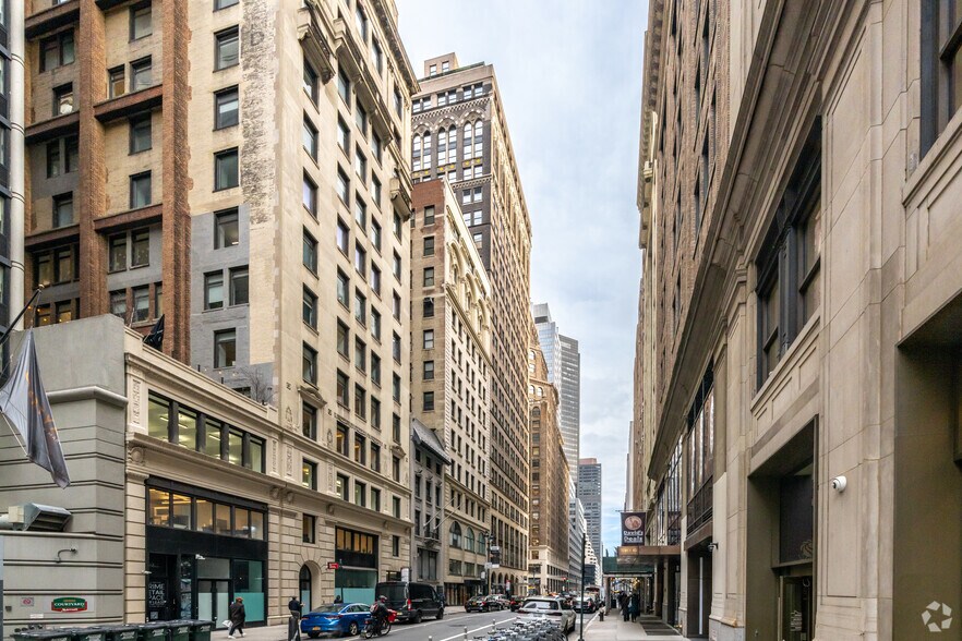 More Photos Of 286 Madison Ave, New York Office For Lease
