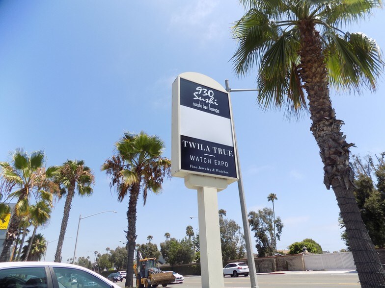More Photos Of 980-982 W Coast Hwy, Newport Beach Loft Creative Space For Lease