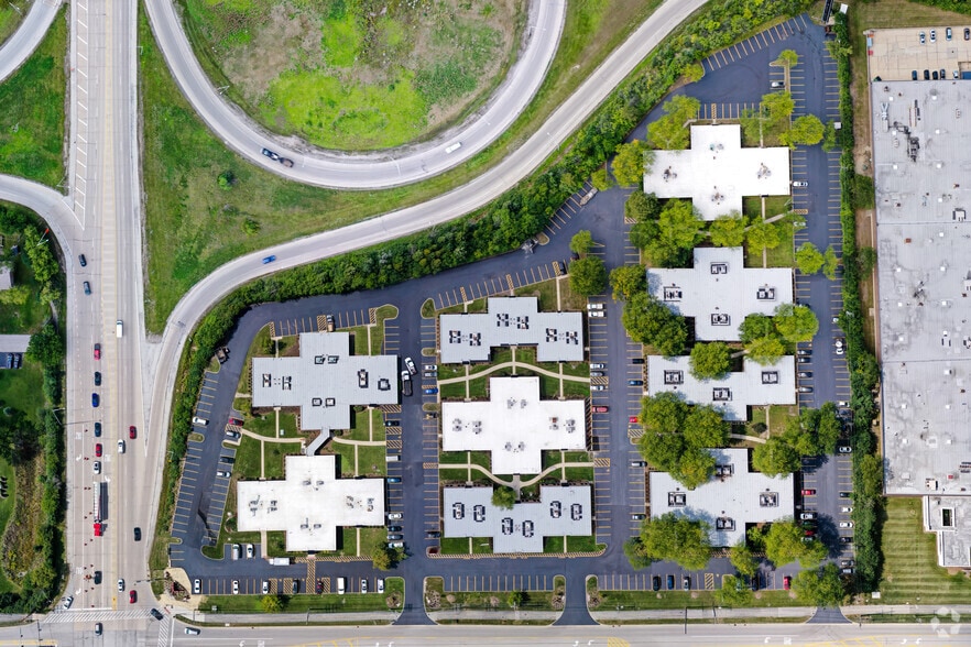 More Photos Of 1835 Rohlwing Rd, Rolling Meadows Unknown For Lease