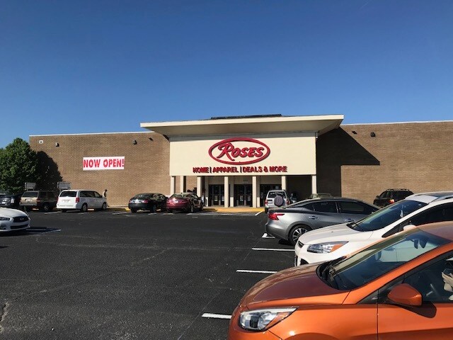 More Photos Of 1402 Western Blvd, Tarboro Auto Repair For Lease