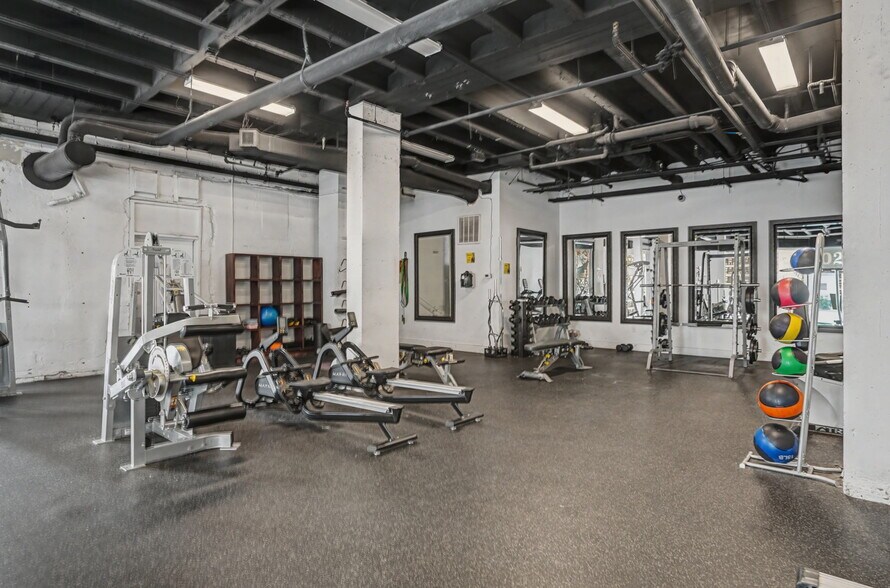More Photos Of 102 E Liberty St, Savannah Apartments For Lease
