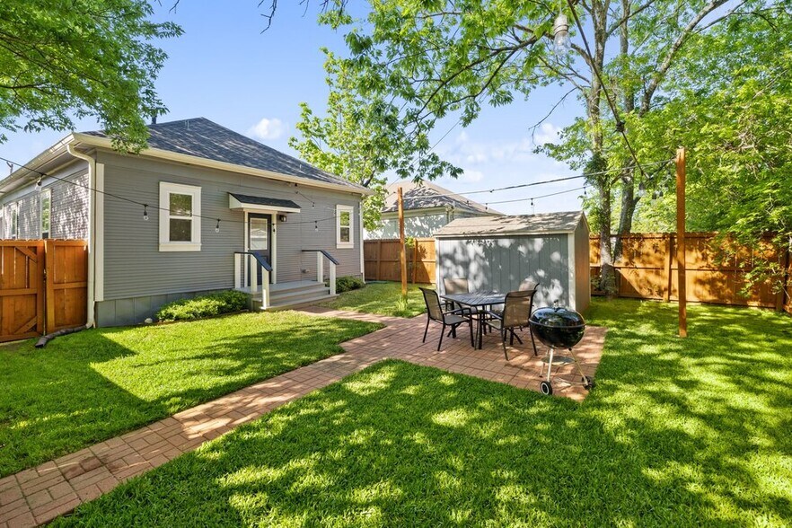 More Photos Of 314 W 3rd St, Taylor Multifamily For Sale