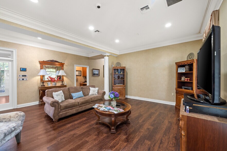 More Photos Of 10171 Papa George St, Daphne Congregate Senior Housing For Sale