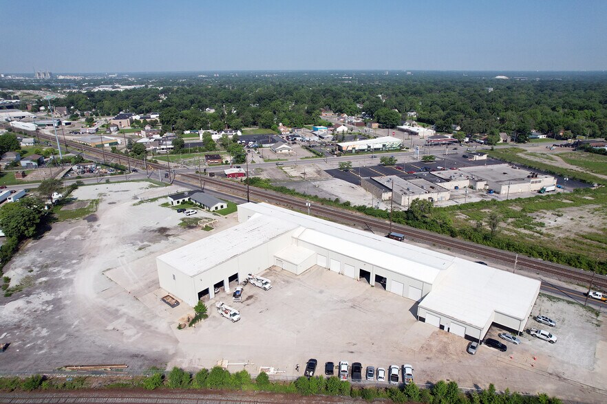 More Photos Of 3823 E Massachusetts Ave, Indianapolis Manufacturing For Sale