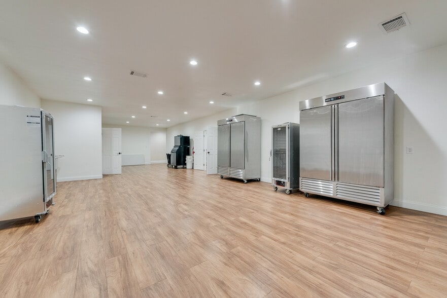 More Photos Of 4899 Leroy Pky, Elm Mott Lodge Meeting Hall For Sale