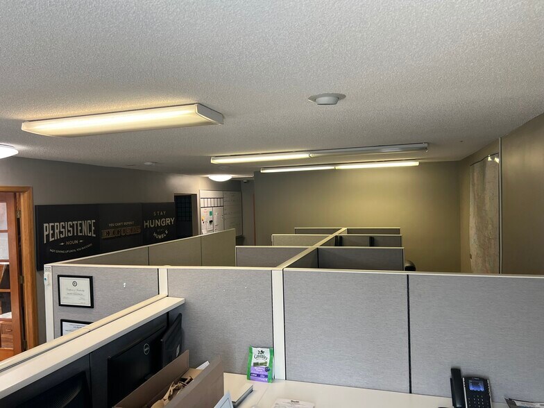 More Photos Of 3095 NW 162nd Ln, Andover Warehouse For Sale