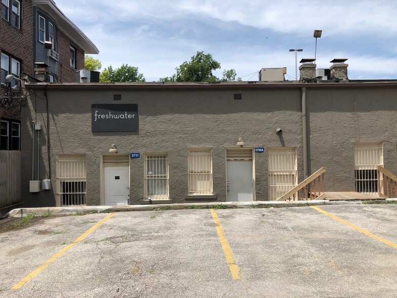 More Photos Of 3701-3711 Summit, Kansas City Unknown For Lease