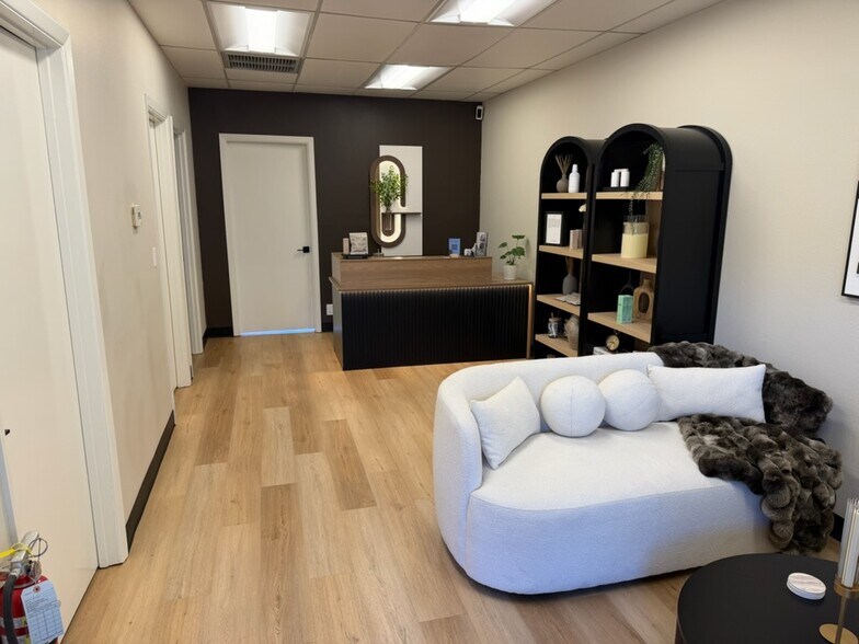 More Photos Of , Tigard Office For Sale