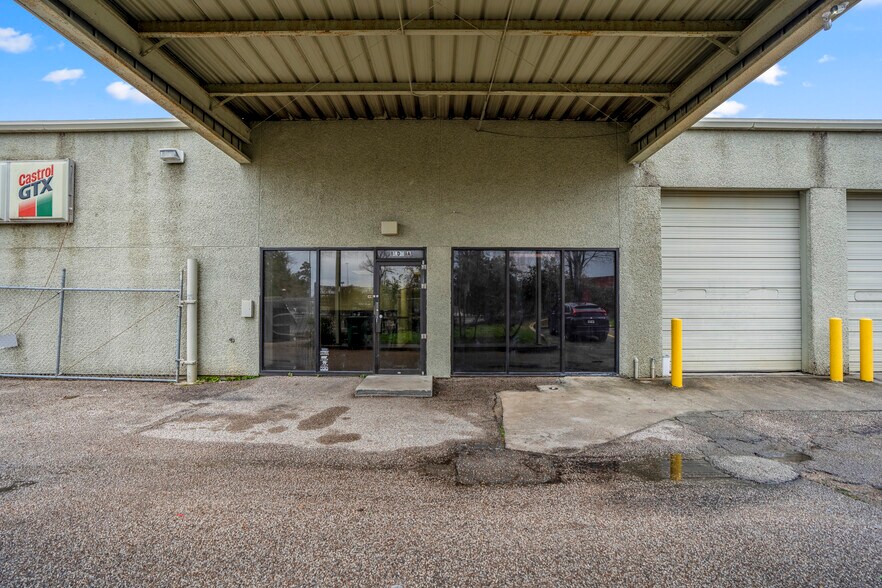 More Photos Of 80 Sorters McClellan rd, Kingwood Warehouse For Sale