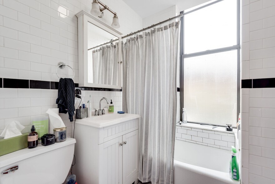 More Photos Of 434 Clermont Ave, Brooklyn Apartments For Sale