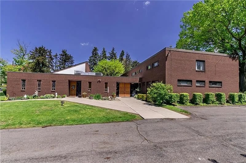 More Photos Of 232 S Home Ave, Pittsburgh Specialty For Sale