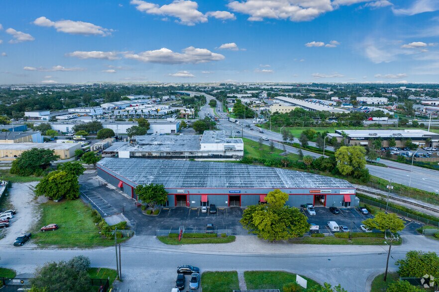 More Photos Of 1301 SW 2nd St, Pompano Beach Warehouse For Lease