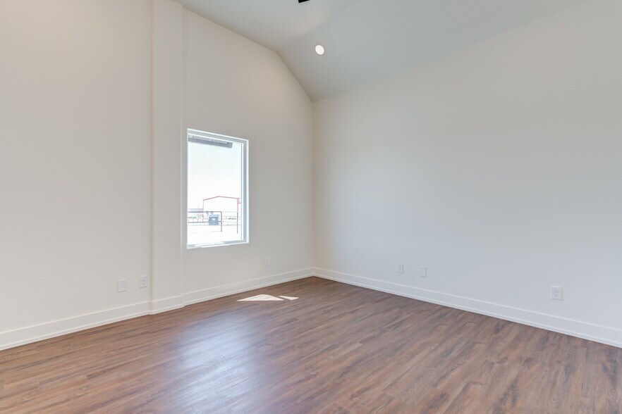 More Photos Of 3913 County Road 1350, Lubbock Industrial For Sale