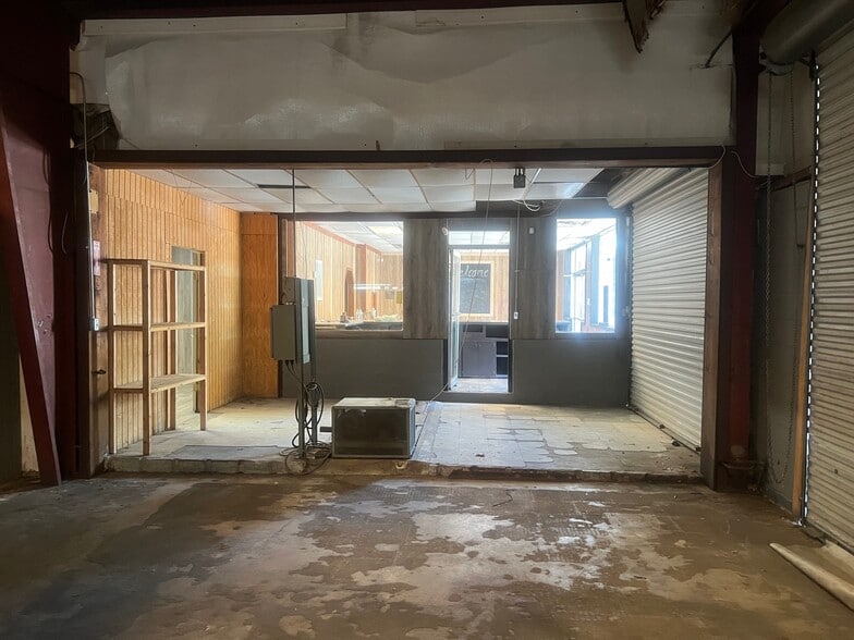 More Photos Of 4403 S Main St, Acworth Freestanding For Sale