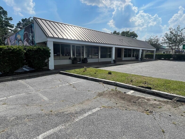 More Photos Of 3259 Virginia Beach Blvd, Virginia Beach Freestanding For Lease