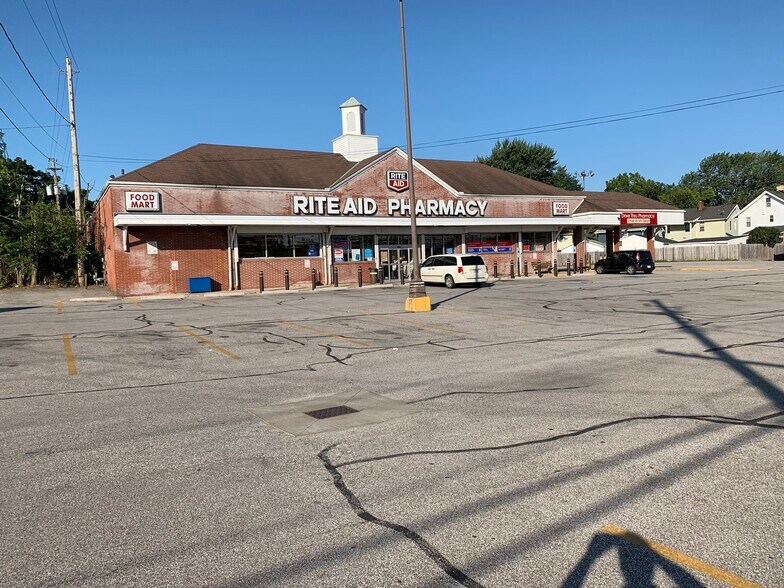 More Photos Of 2323 Broadview Rd, Cleveland Drugstore For Lease