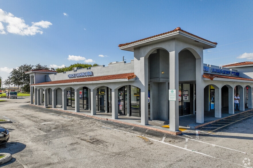 More Photos Of 5906-5972 Pembroke Rd, West Park Coworking Space