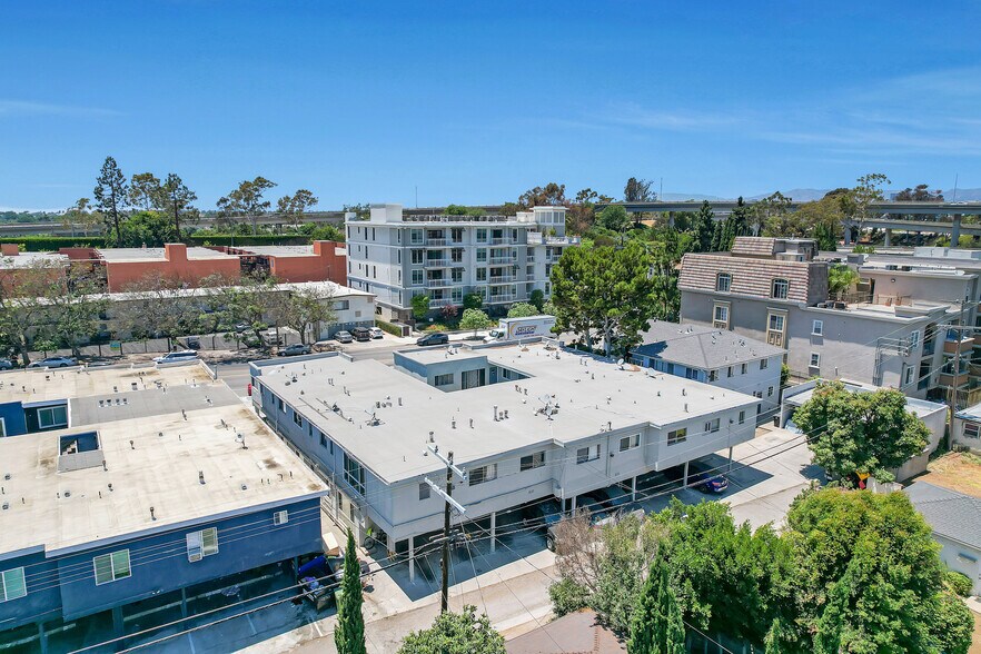 More Photos Of 2820 S Sepulveda Blvd, Los Angeles Apartments For Sale