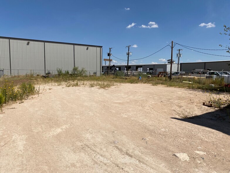 More Photos Of 4921 S County Road 1303, Odessa Light Manufacturing For Lease