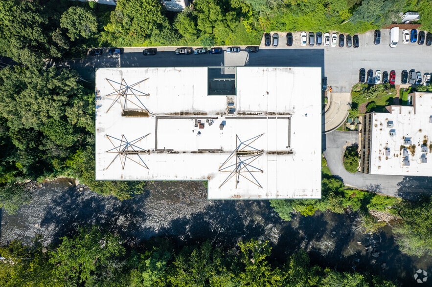 More Photos Of 3 Mill Rd, Wilmington Office For Lease