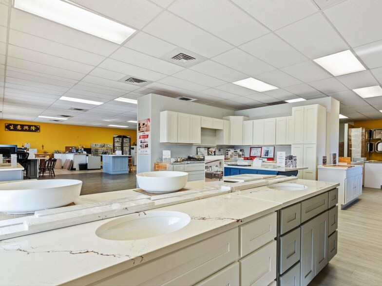 More Photos Of 1702 S Madison St, Whiteville Freestanding For Sale