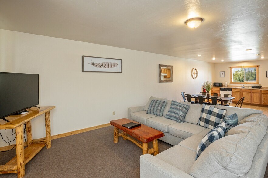 More Photos Of 229 N Hayden St, West Yellowstone Hotel For Sale