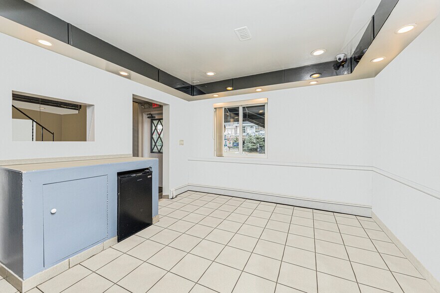 More Photos Of 2132 Central Park Ave, Yonkers Freestanding For Sale