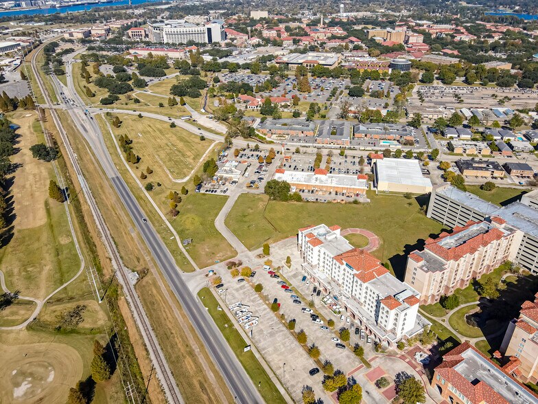 More Photos Of 4001 Nicholson Dr, Baton Rouge Hotel For Lease