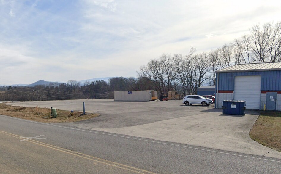More Photos Of 127 River Bend Dr, Sevierville Warehouse For Lease