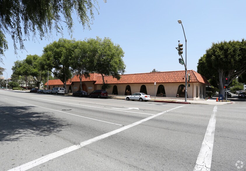 More Photos Of 5000 Overland Ave, Culver City Office For Sale