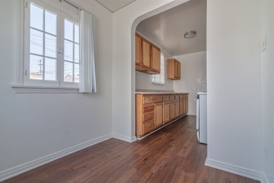 More Photos Of 406-408 S Grevillea Ave, Inglewood Apartments For Sale