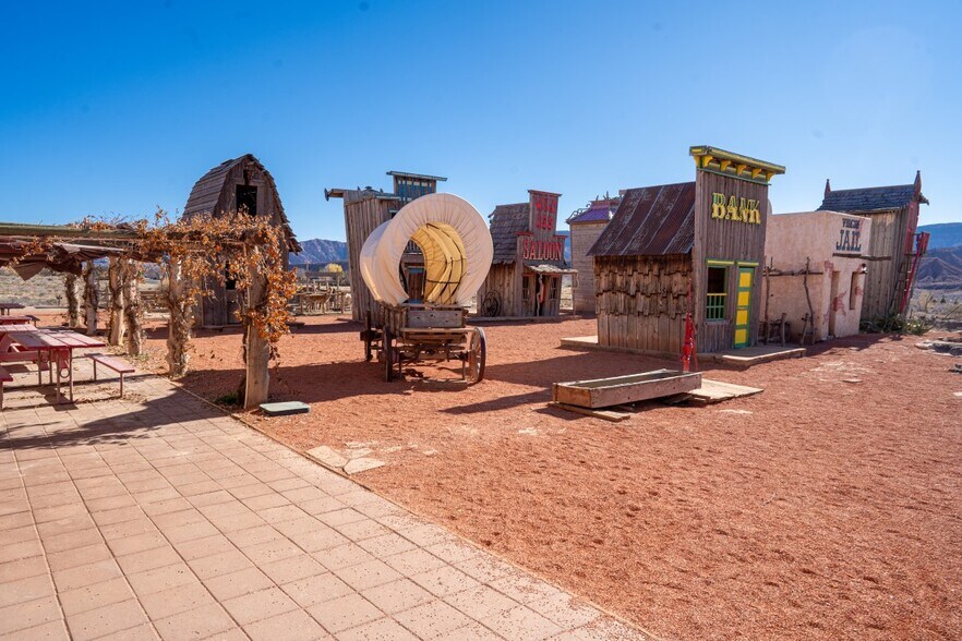 More Photos Of 1000 W SR 9, Virgin Freestanding For Sale