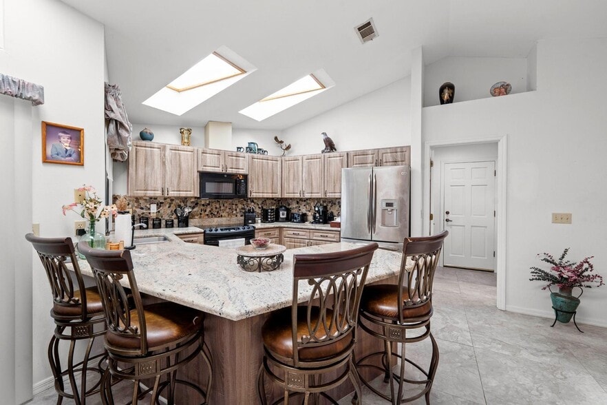 More Photos Of 2501 E Diana St, Tampa Office Residential For Sale