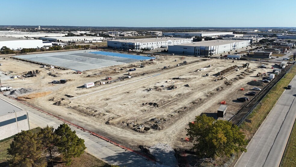 More Photos Of 7901 South Fwy, Fort Worth Unknown For Lease